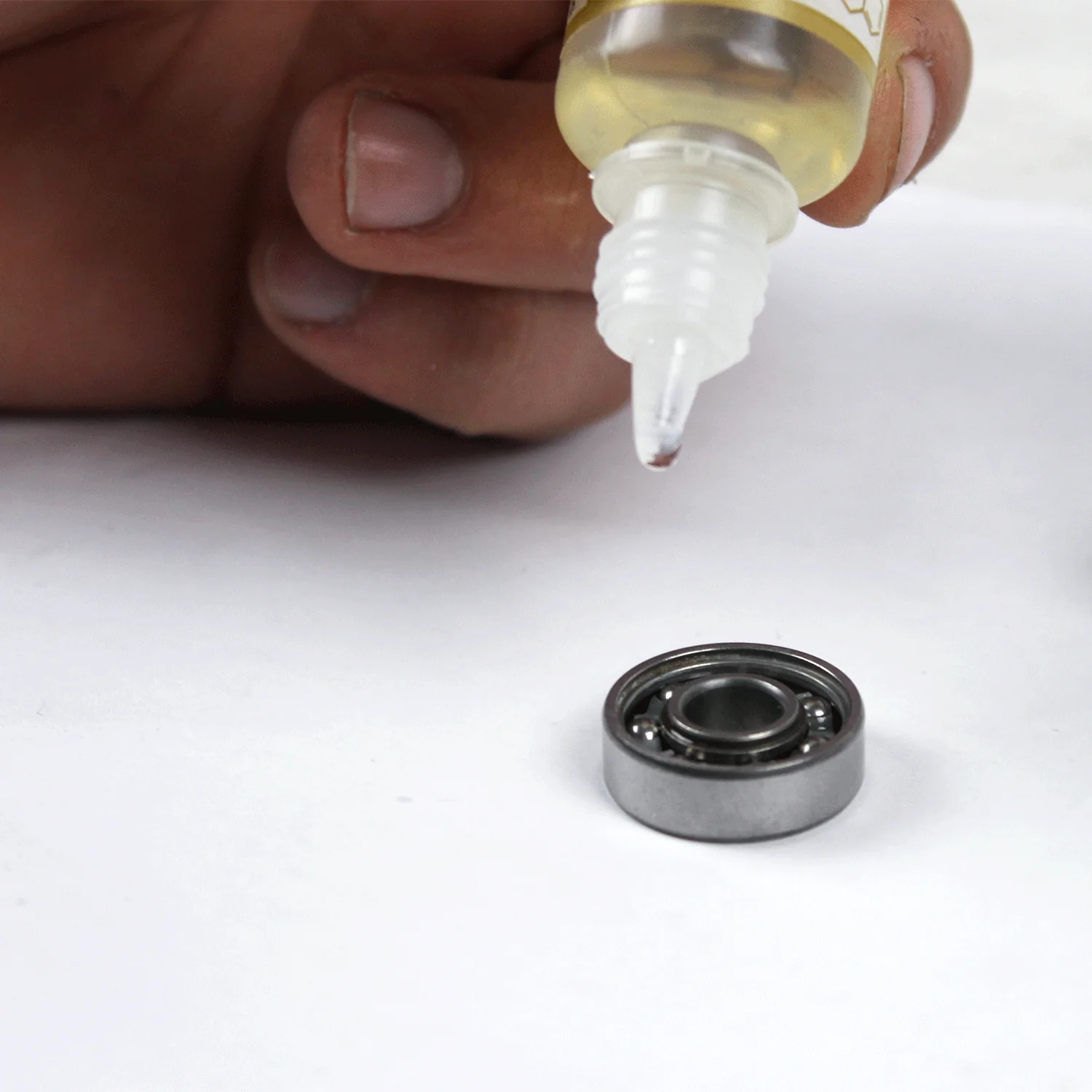 Amp Synthetic Speed Oil Bearing Lubricant - Image 5