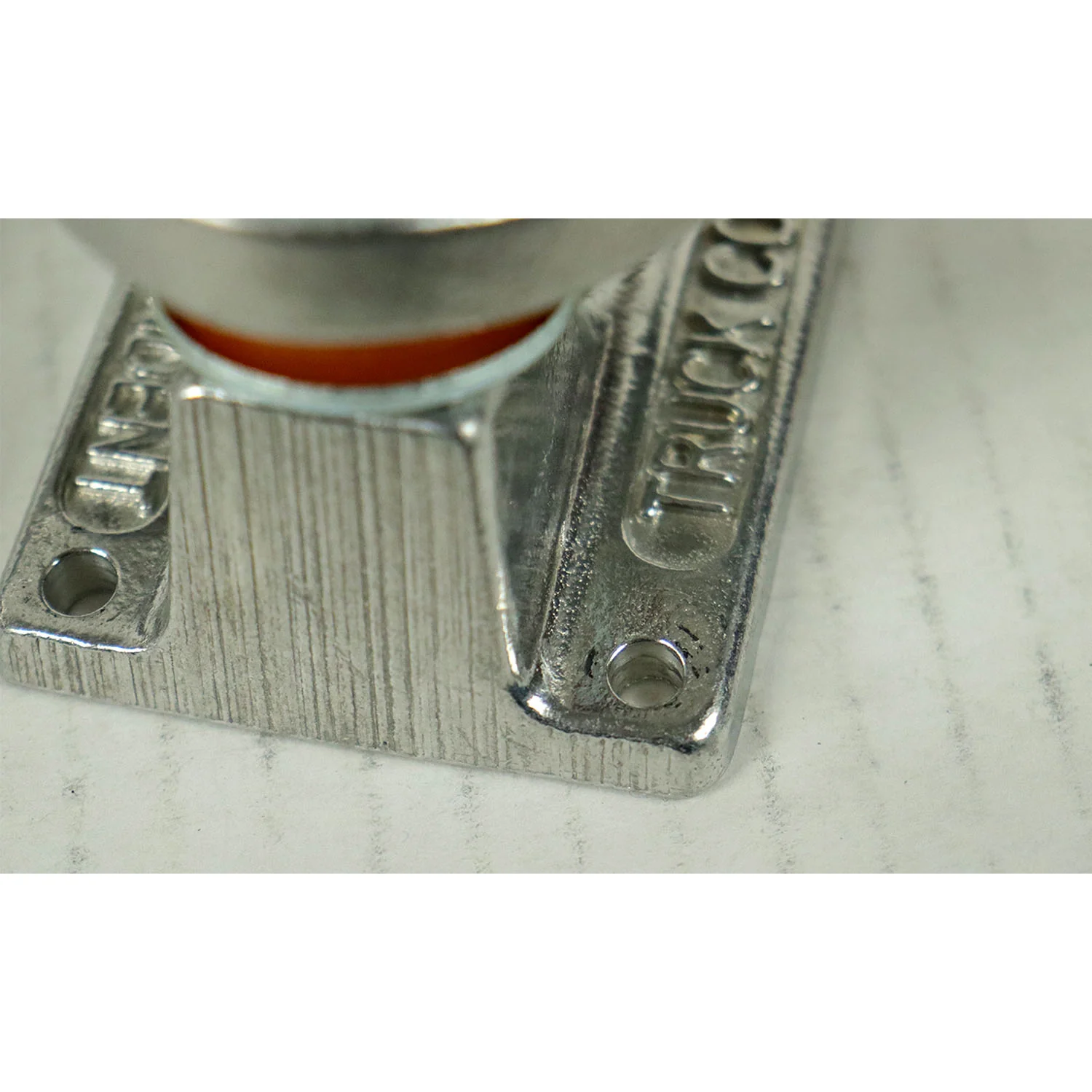 Blem Independent Skateboard Trucks Mids Silver 149 (8.5") - Image 3