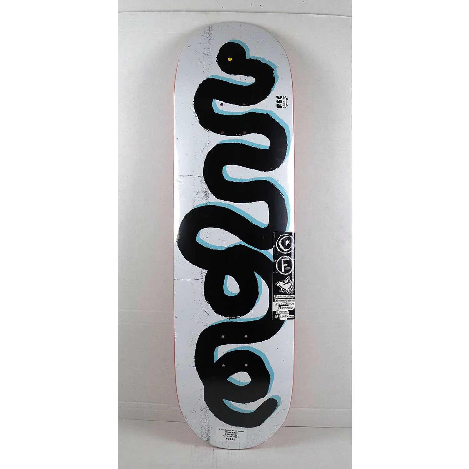Foundation Skateboard Complete Worm 8.75" x 32.75" - Image 2