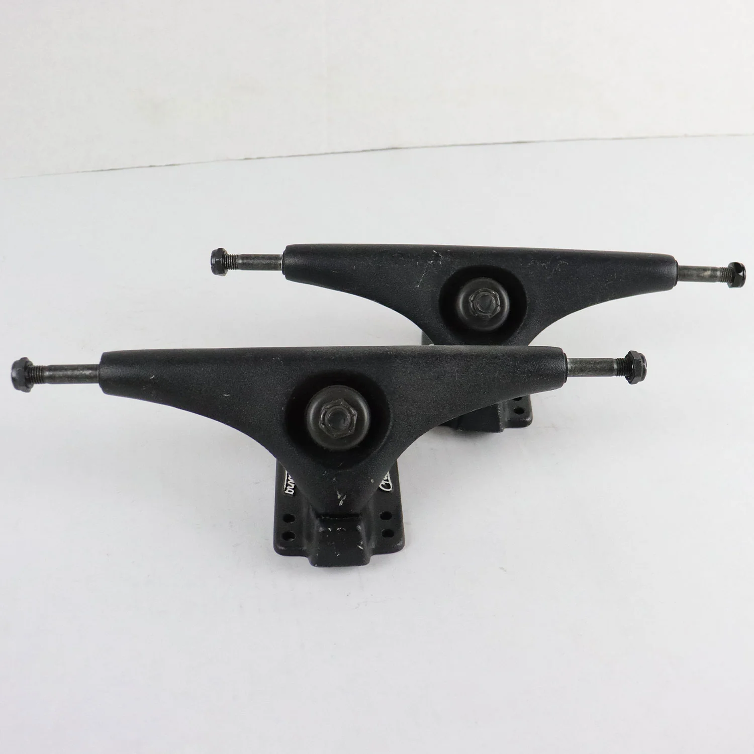 Gullwing Charger Longboard Trucks Old Stock Set 10" Axle Black
