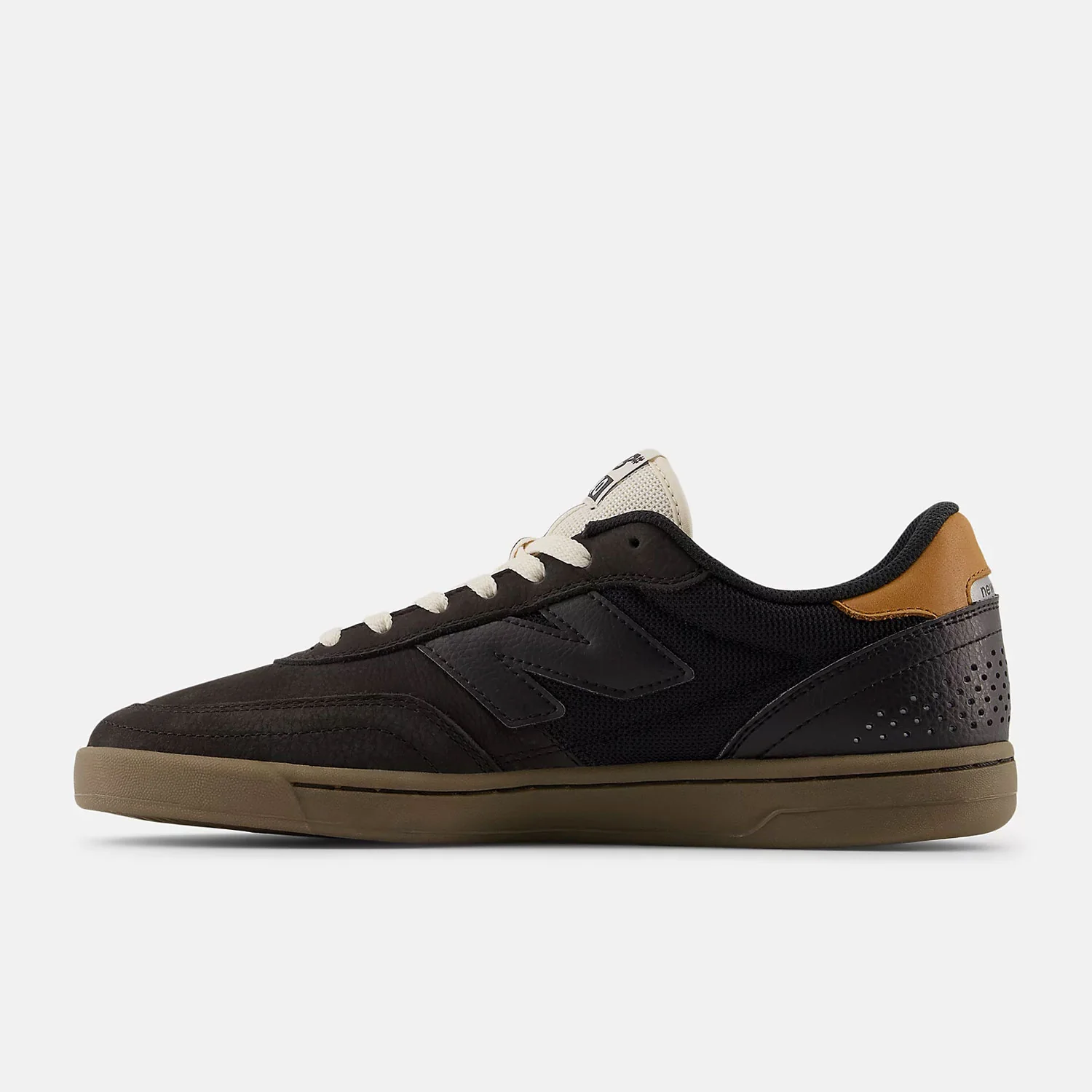 New Balance Numeric Skateboard Shoes 440 V2 Black/Gum - Image 3