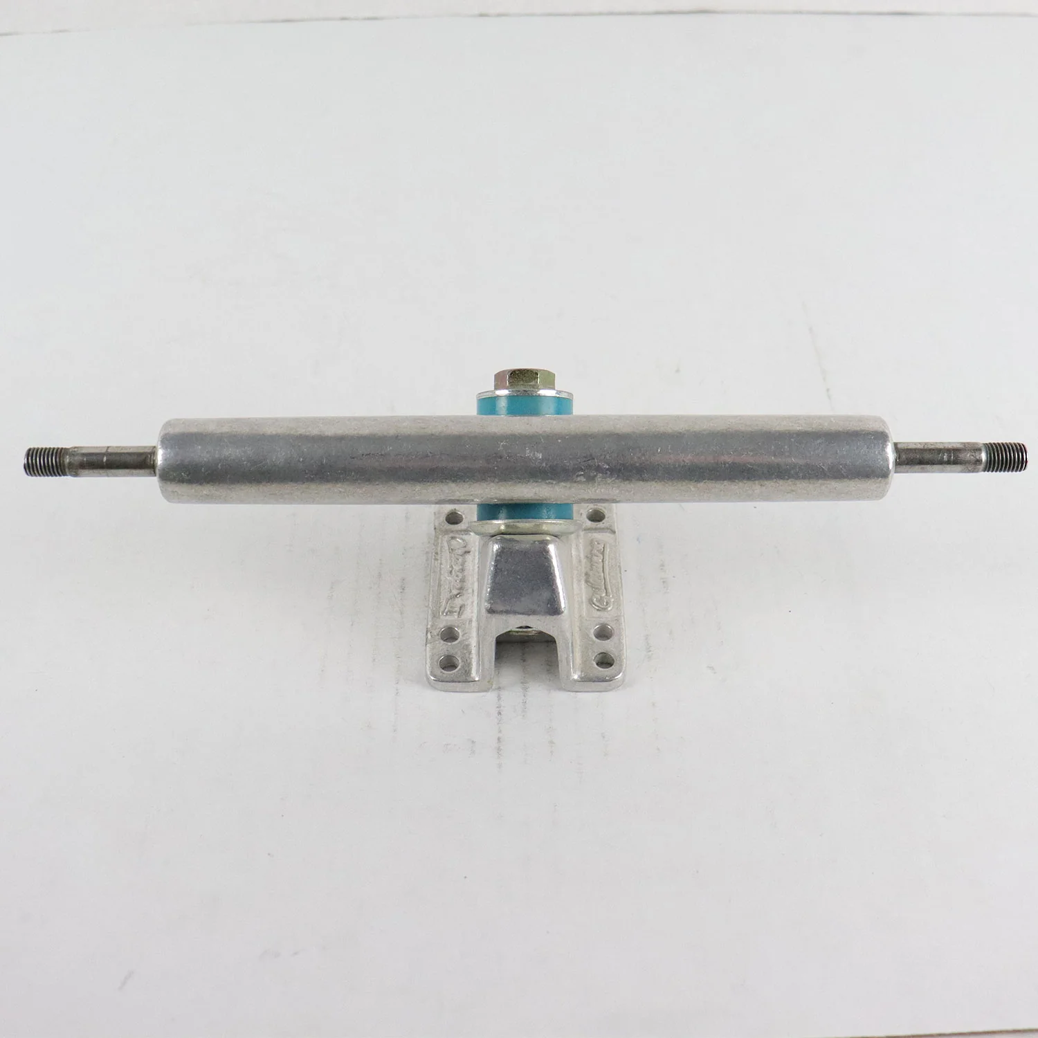 Single Longboard Truck Gullwing Charger Silver/Blue Bushing 10" Axle - Image 2