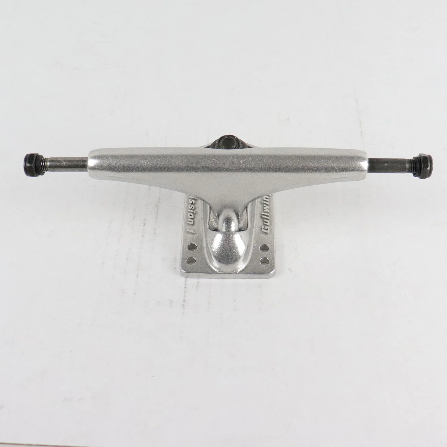Single Longboard Truck Gullwing Mission Silver 8.5" Axle - Image 2