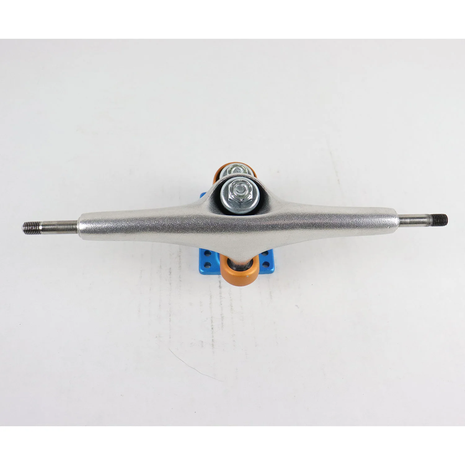 Single Longboard Truck Gullwing Sidewinder Silver/Blue 10" Axle - Image 2